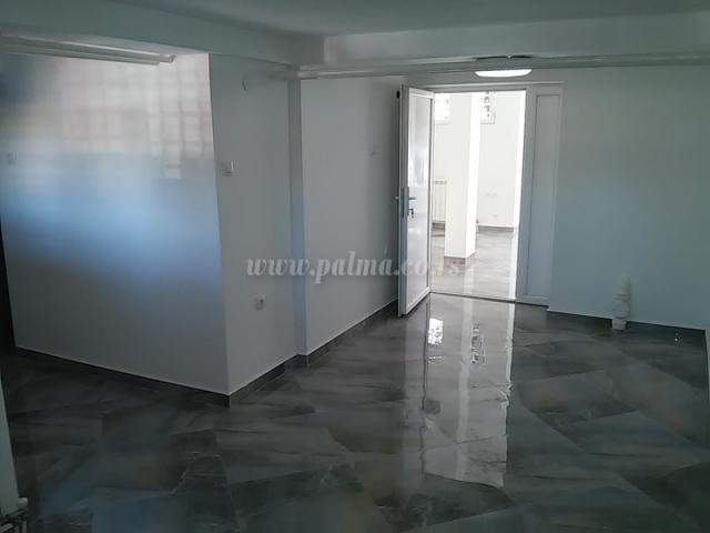 Izdavanje, Poslovni prostor, 78m2 , Pivara