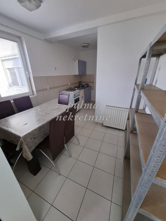 Izdavanje, Poslovni prostor, 74m2 , Pivara