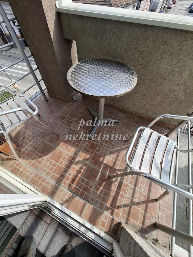 Izdavanje, Poslovni prostor, 74m2 , Pivara