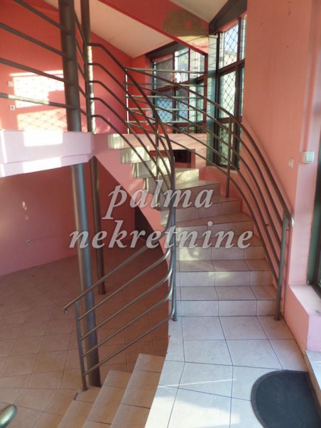 Prodaja, Poslovni prostor, 55m2 , Pivara