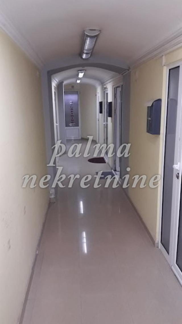 Prodaja, Poslovni prostor, 17m2 , Centar