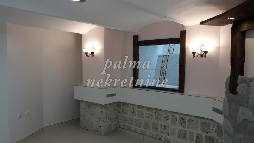 Prodaja, Poslovni prostor, 17m2 , Centar