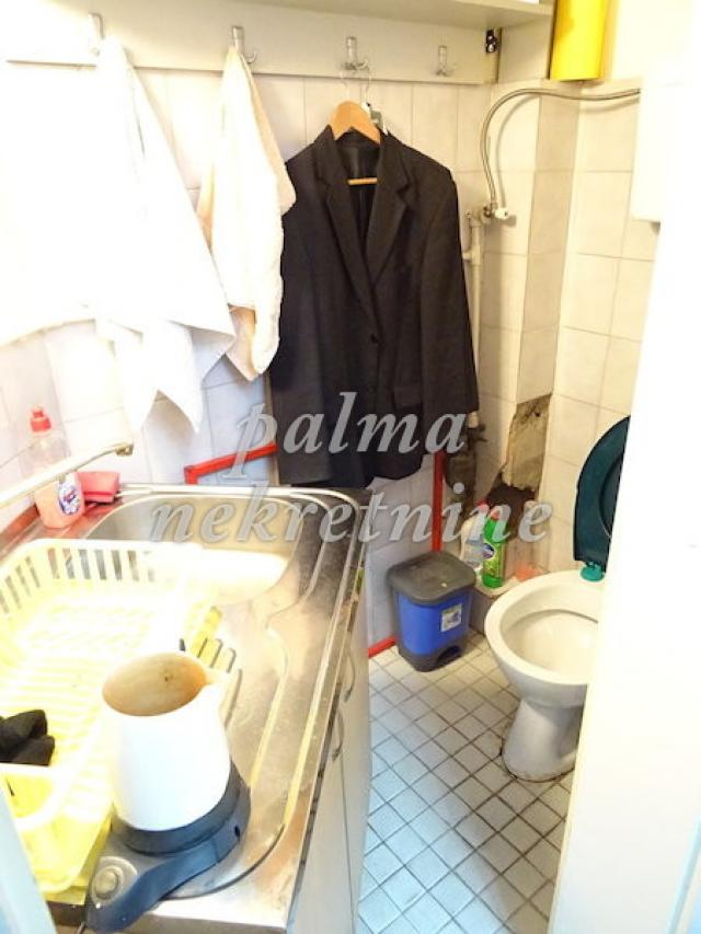 Prodaja, Poslovni prostor, 24m2 , Centar