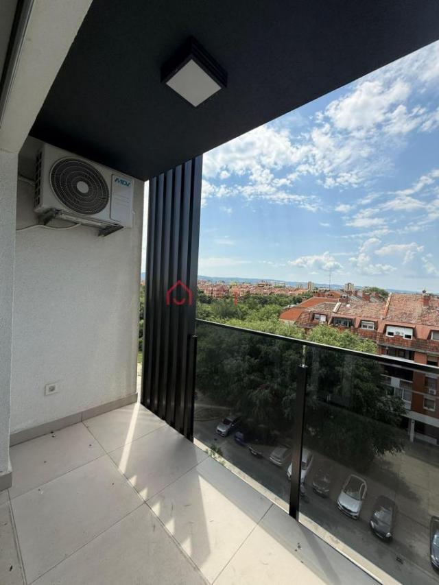 Pogled na Frušku goru. Park Novi Residence