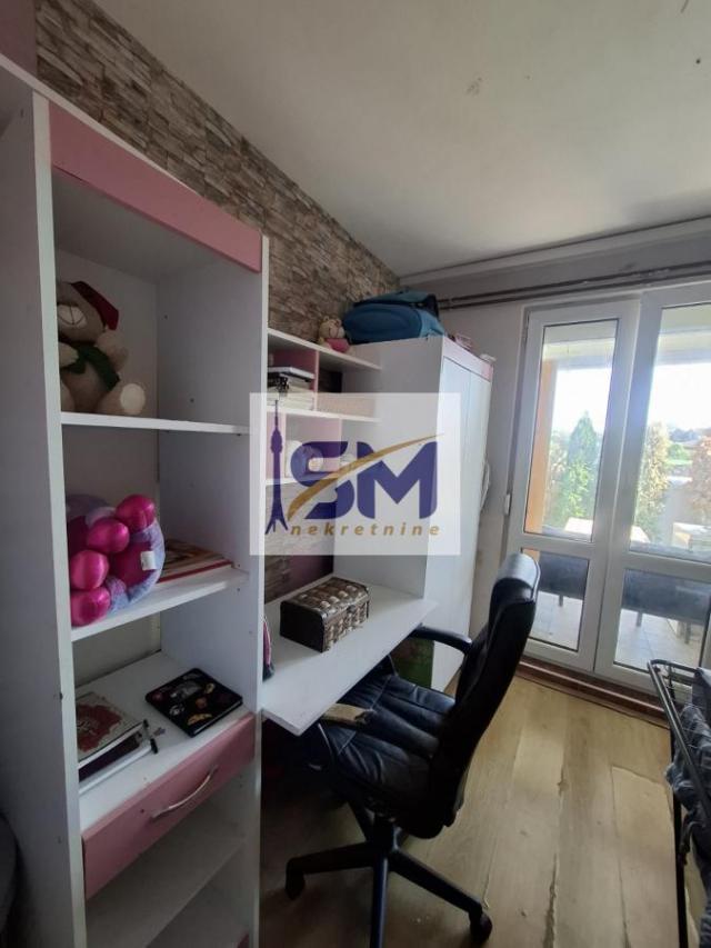 Borča, odličan porodičan stan 64m2