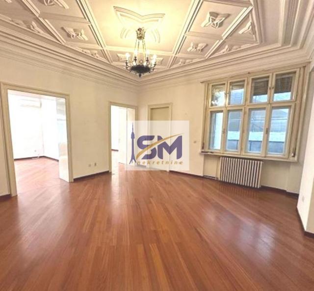 Vračar, Prostran salonski stan 305 m²