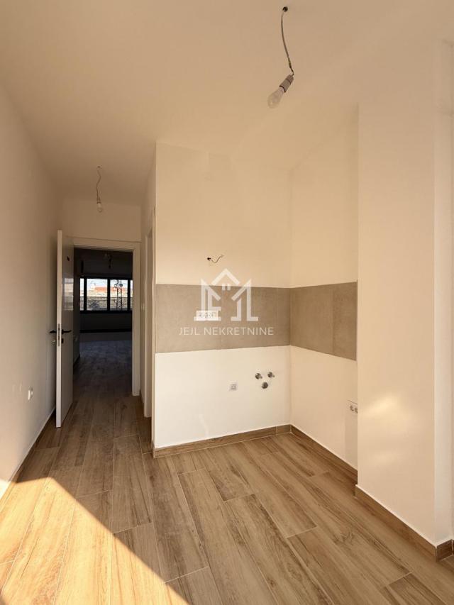 Odličan lokal 339m² + 5 parking mesta, cena sa PDV-om, Telep – Severni Telep