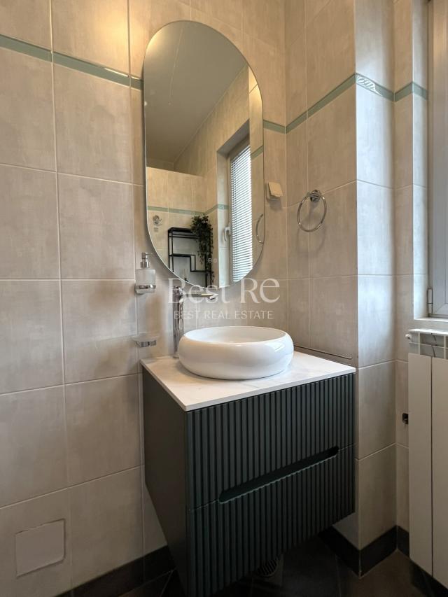 Penthouse sa terasom od 40m2 sa pogledom na Hram