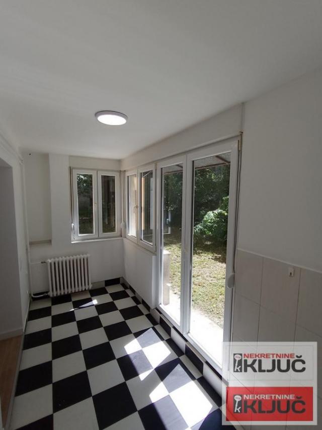 Jednosoban stan u Centru, Novi Sad, 36 m²kod Izvršnog veća