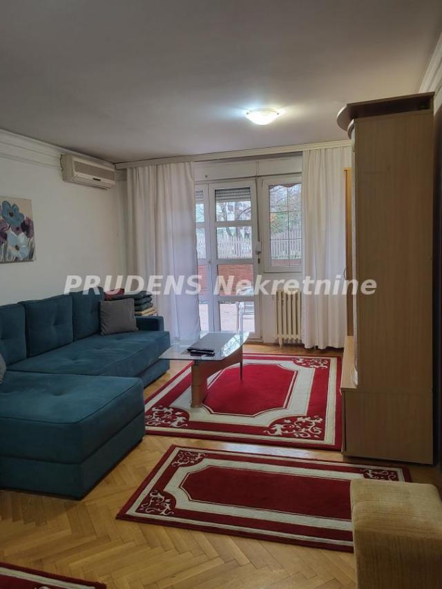 Bežanijska kosa 1, trosoban, namešten