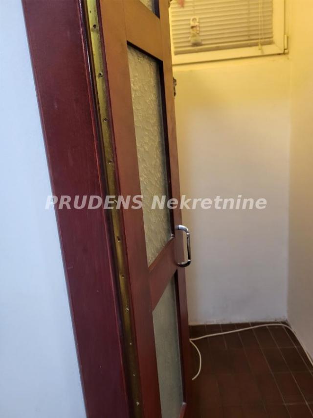 Bežanijska kosa 1, trosoban, namešten