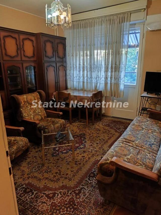 Jednosoban stan 38 m², Grbavica, Novi Sad, 1. sprat