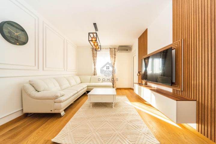 Dvosoban stan 75m2 + garaža, New City - Podgorica