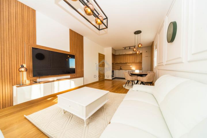 Dvosoban stan 75m2 + garaža, New City - Podgorica
