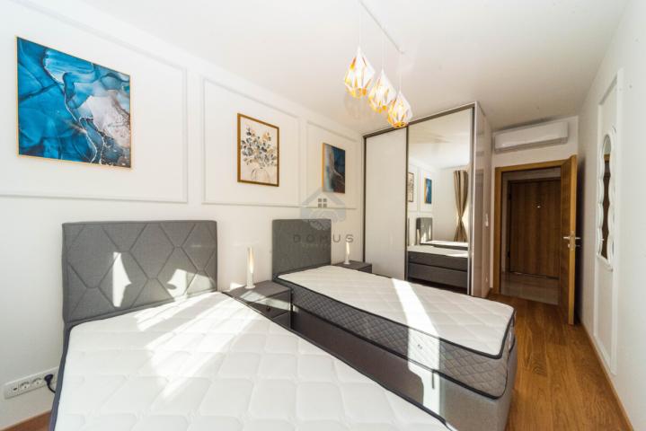 Dvosoban stan 75m2 + garaža, New City - Podgorica