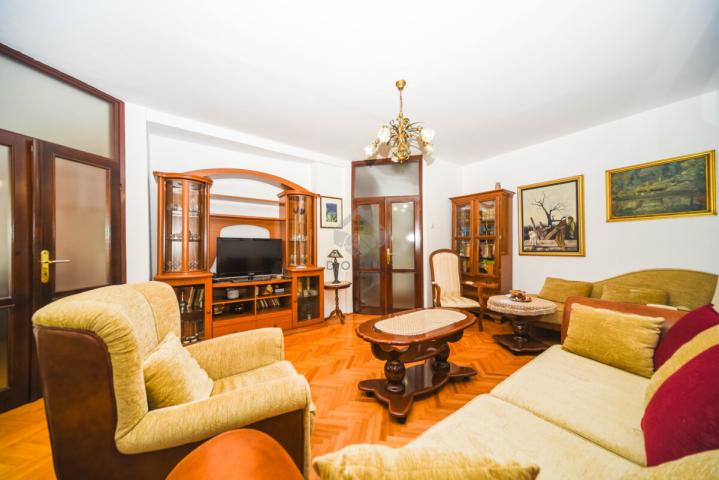 Dvosoban stan 80m2 + ostava 3m2, Zabjelo - Podgorica