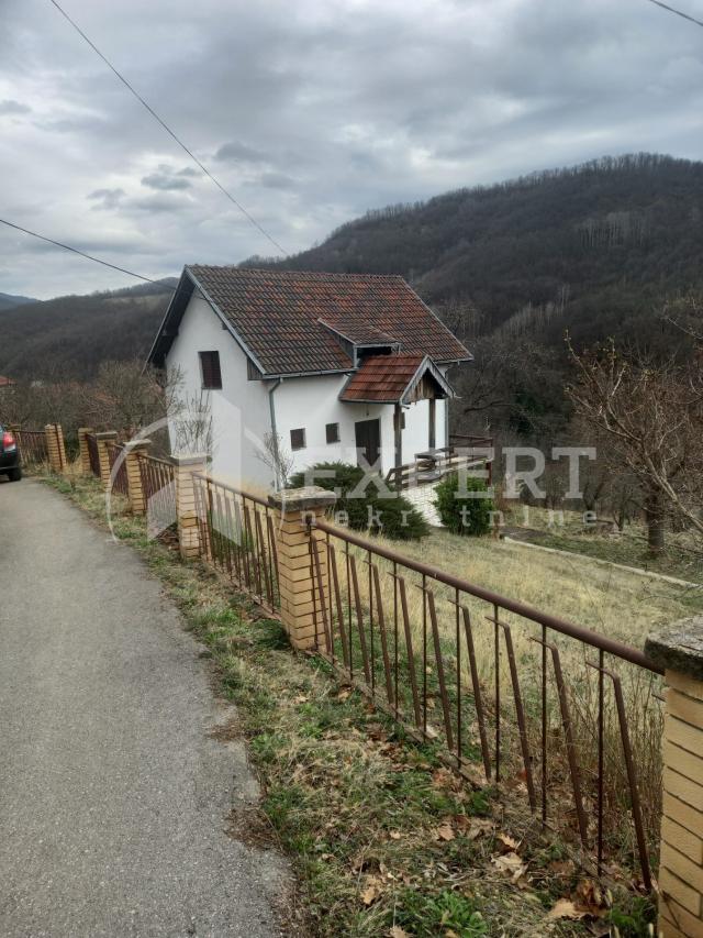 Prolom banja, kuća 200 m2, plac 28.13 ari