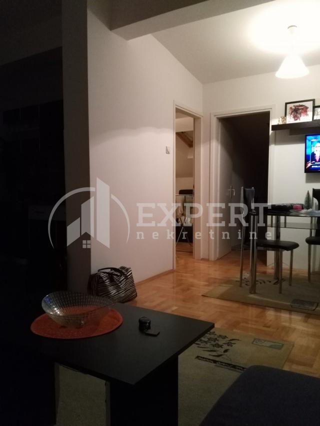 2.5, Centar, Kej