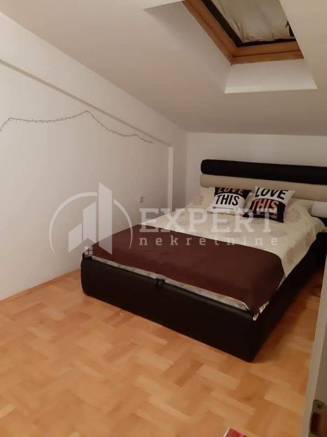 2.5, Centar, Kej