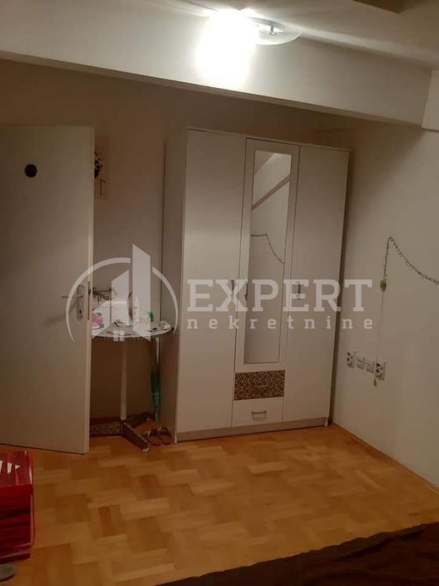 2.5, Centar, Kej