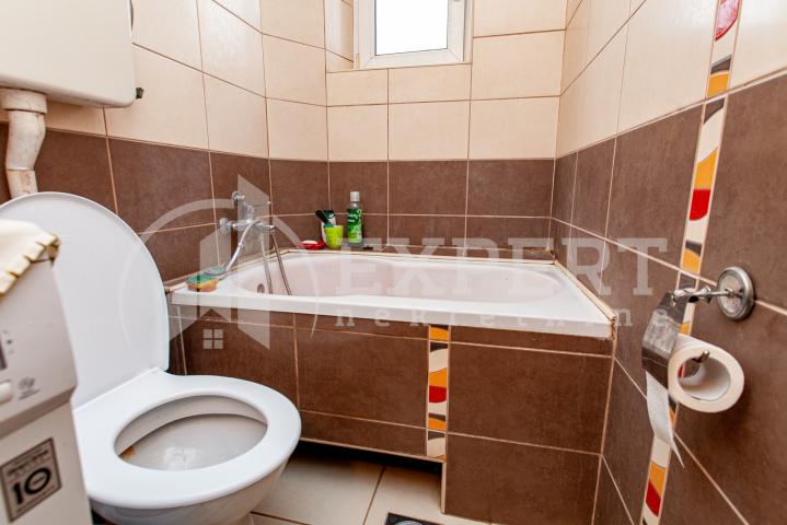 Sprat u kući, 75 m2,  Duvanište