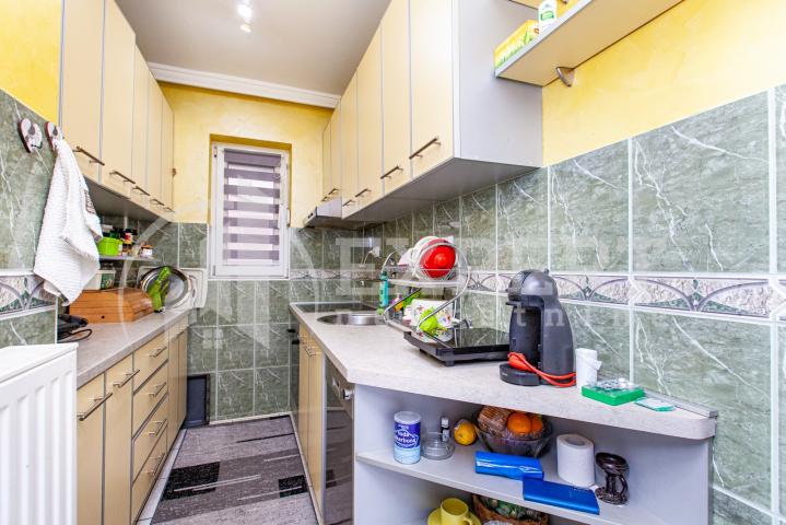 Sprat u kući, 75 m2,  Duvanište