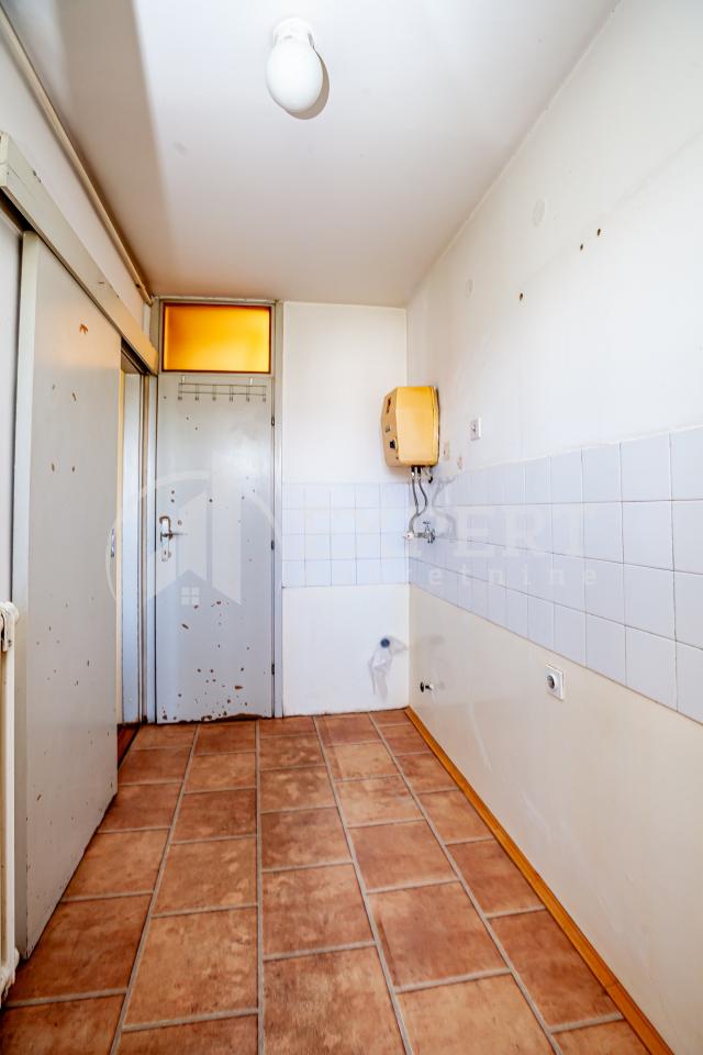 Odličan troiposoban stan na top lokaciji kod Parka Sveti Sava - Bulevar Nemanjića, 91m2, 10. sprat