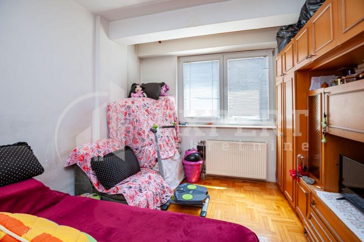Dvosoban  stan  kod  Doma zdravlja, I  sprat, lift, 54 m2