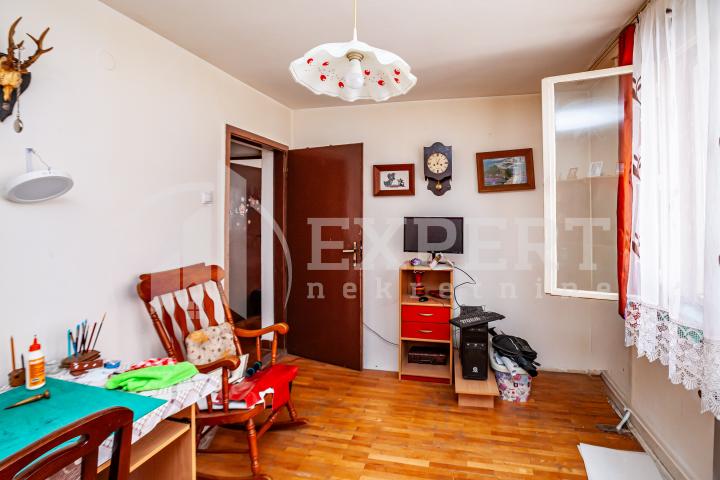 Troiposoban stan 71m2 na dobroj lokaciji