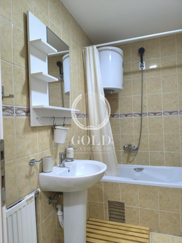 Izdaje se 2.0 stan:Novi Sad-Grbavica, , 400eur, parking, mali ljubimci ID#12382