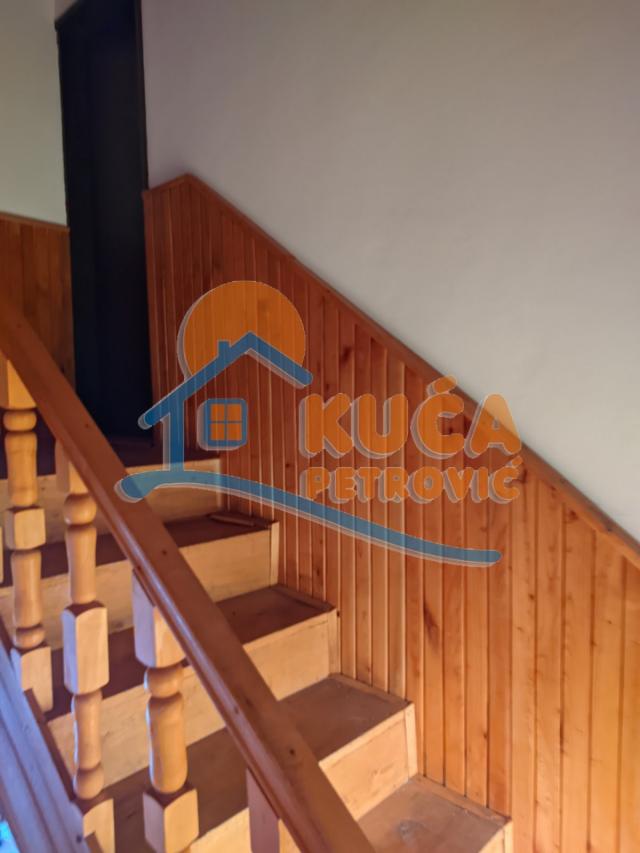 Prolom banja, kuća 200 m2, plac 28.13 ari