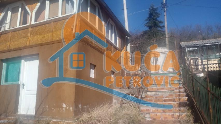 Odlična manja kuća 53m2, plac 471m2, Prolom Banja