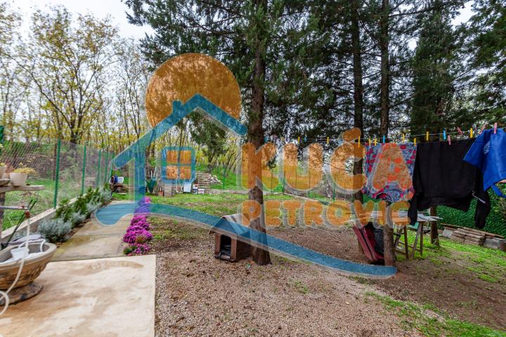 Luksuzna porodična kuća, 290m2, Ledena Stena