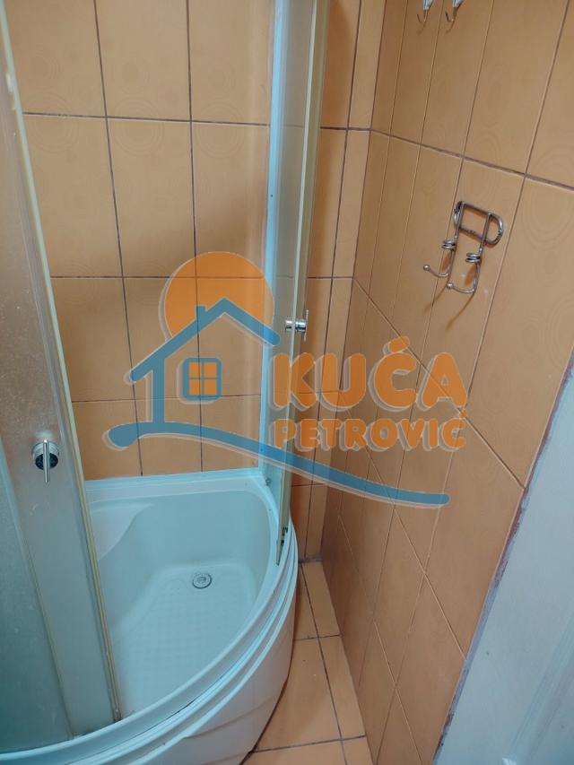 Izdaje se stan na Apelovcu