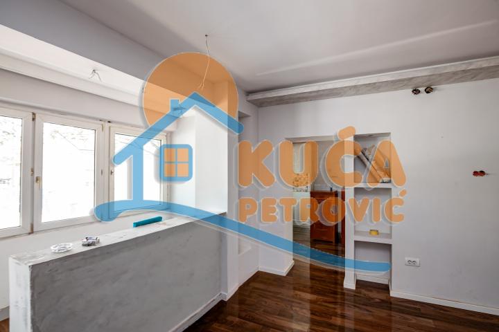 Dvosoban  stan, Palilulska  pijaca, VPR, 46 m2
