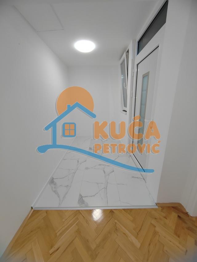 Kuća, Staro groblje, 2 etaže, Palilula