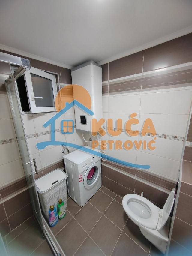 Kuća, Staro groblje, 2 etaže, Palilula