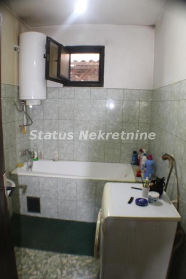 Odlična lokacija, kod stadiona Vujadin Boškov-065/3858-888