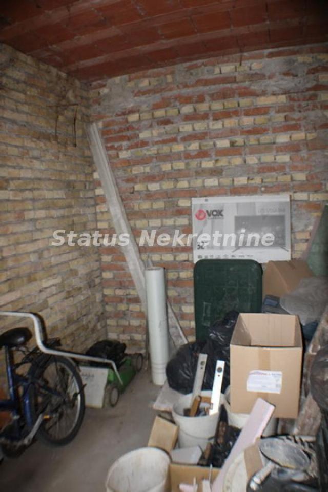 Odlična lokacija, kod stadiona Vujadin Boškov-065/3858-888