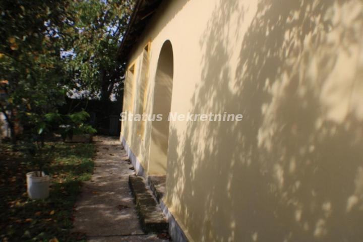 Odlična lokacija, kod stadiona Vujadin Boškov-065/3858-888