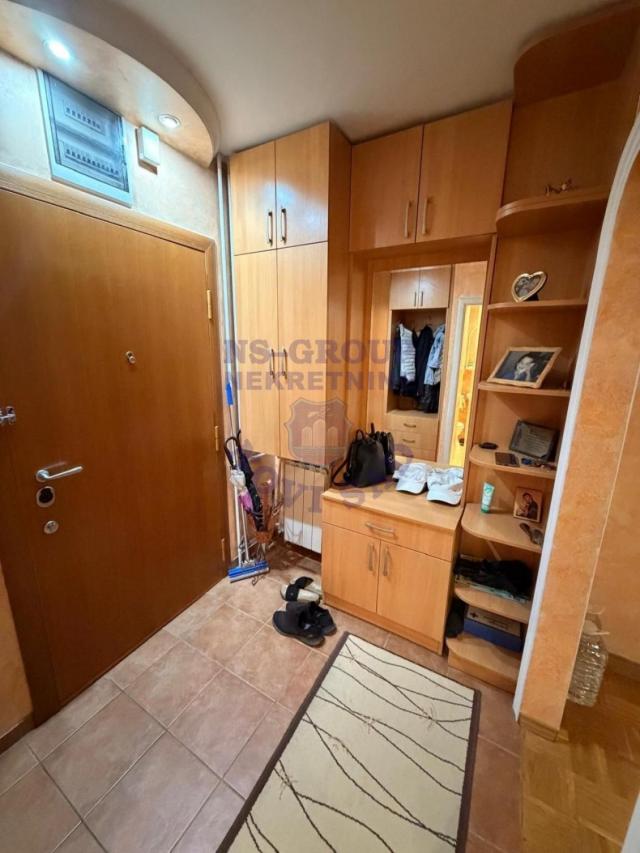 Trosoban stan na Bulevaru Oslobođenja