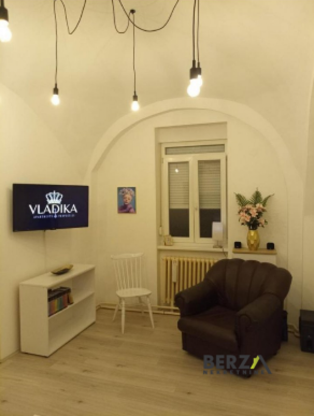PRELEP DVORIŠNI DVOSOBAN PET FRIENDLY STAN U SAMOM CENTRU GRADA