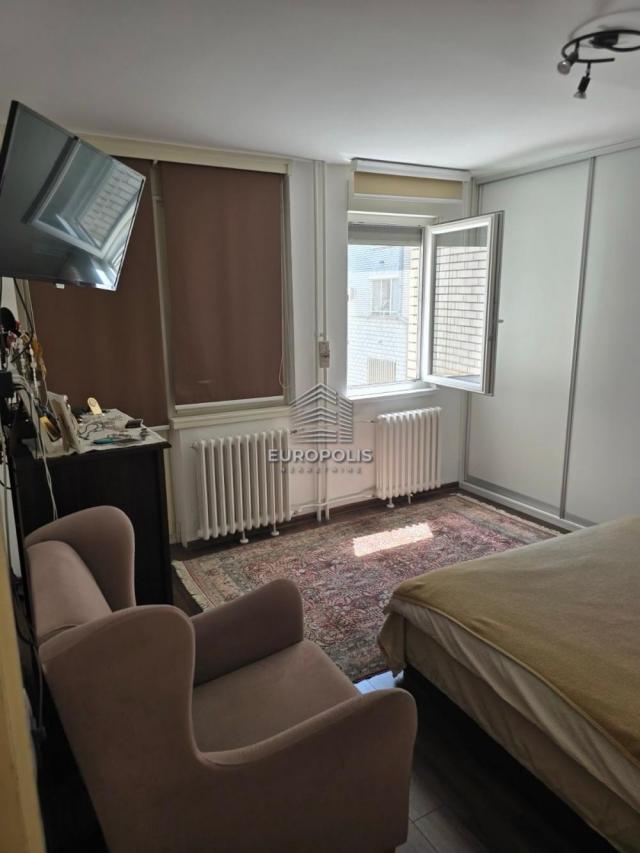 Prodaja 3.0 renoviran Bešanijska Kosa 2 ID#9735
