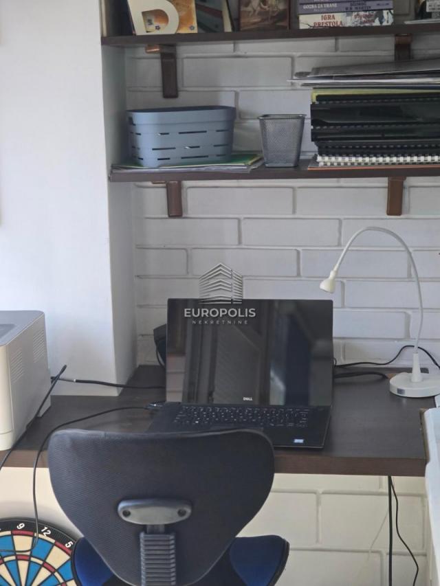 Prodaja 3.0 renoviran Bešanijska Kosa 2 ID#9735