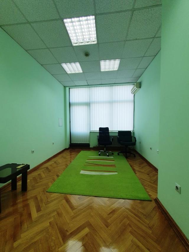 KANCELARIJSKI - POSLOVNI PROSTOR NA BULEVARU OSLBOĐENJA