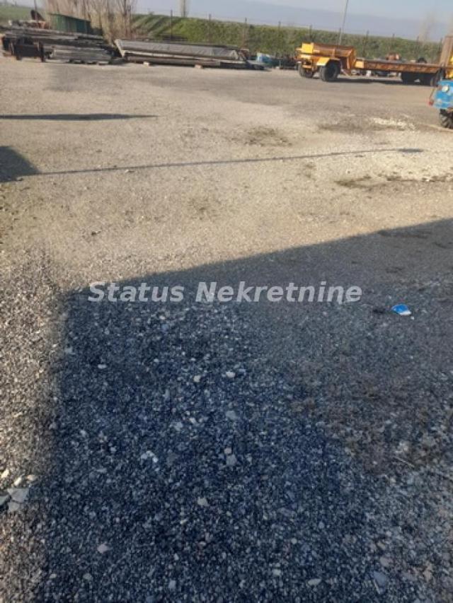 Rumenka-Plac 2300m2 pogodan za Parking Kamiona ili Stovarište Građevinskog Materijala-zakup 2000e-06