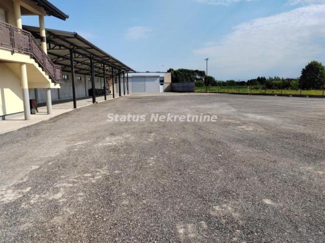 Rumenka-Poslovni Prostor 230m2+98m2 stambenog dela-pogodan za Servis ili Radionicu-065/385 8880