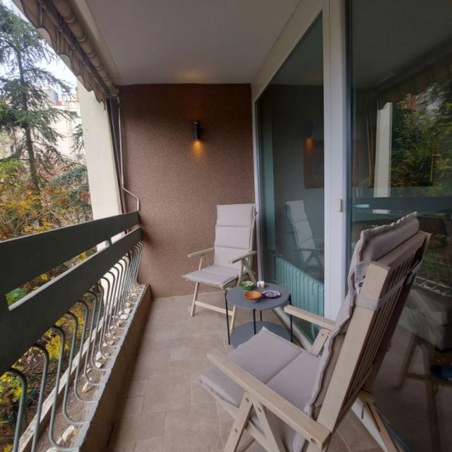 Novi Beograd - Blok 70 A - 3,0 s, 71 m2, renoviran, namešten stan