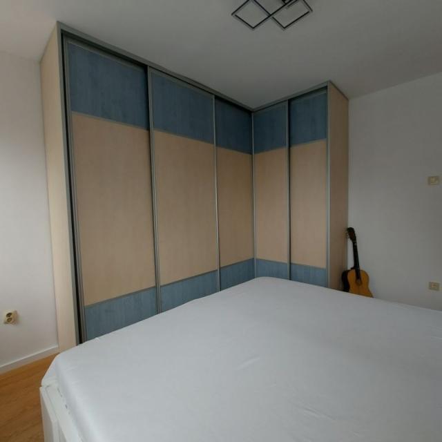 Novi Beograd - Blok 70 A - 3,0 s, 71 m2, renoviran, namešten stan