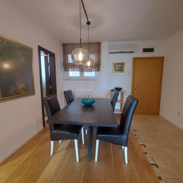 Novi Beograd - Blok 70 A - 3,0 s, 71 m2, renoviran, namešten stan